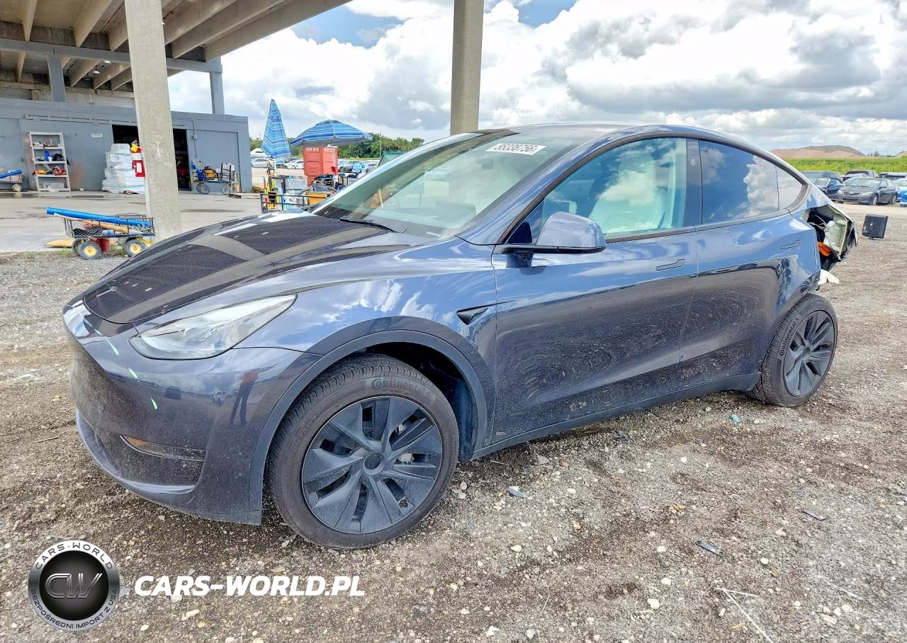 2024 Tesla Model Y – zdjęcie 1 z 13