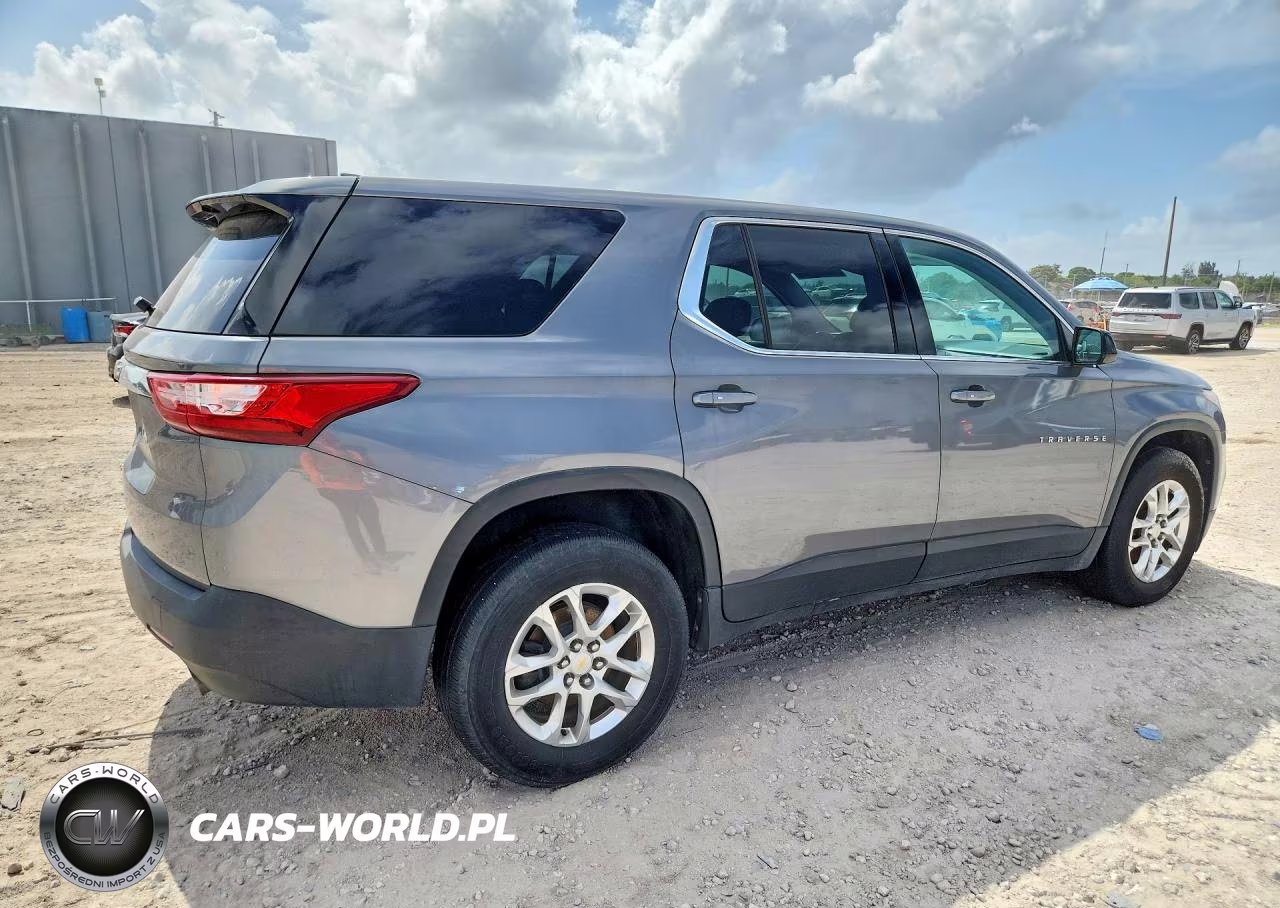2019 Chevrolet Traverse Ls VIN:1GNERFKW6KJ188298 - 3