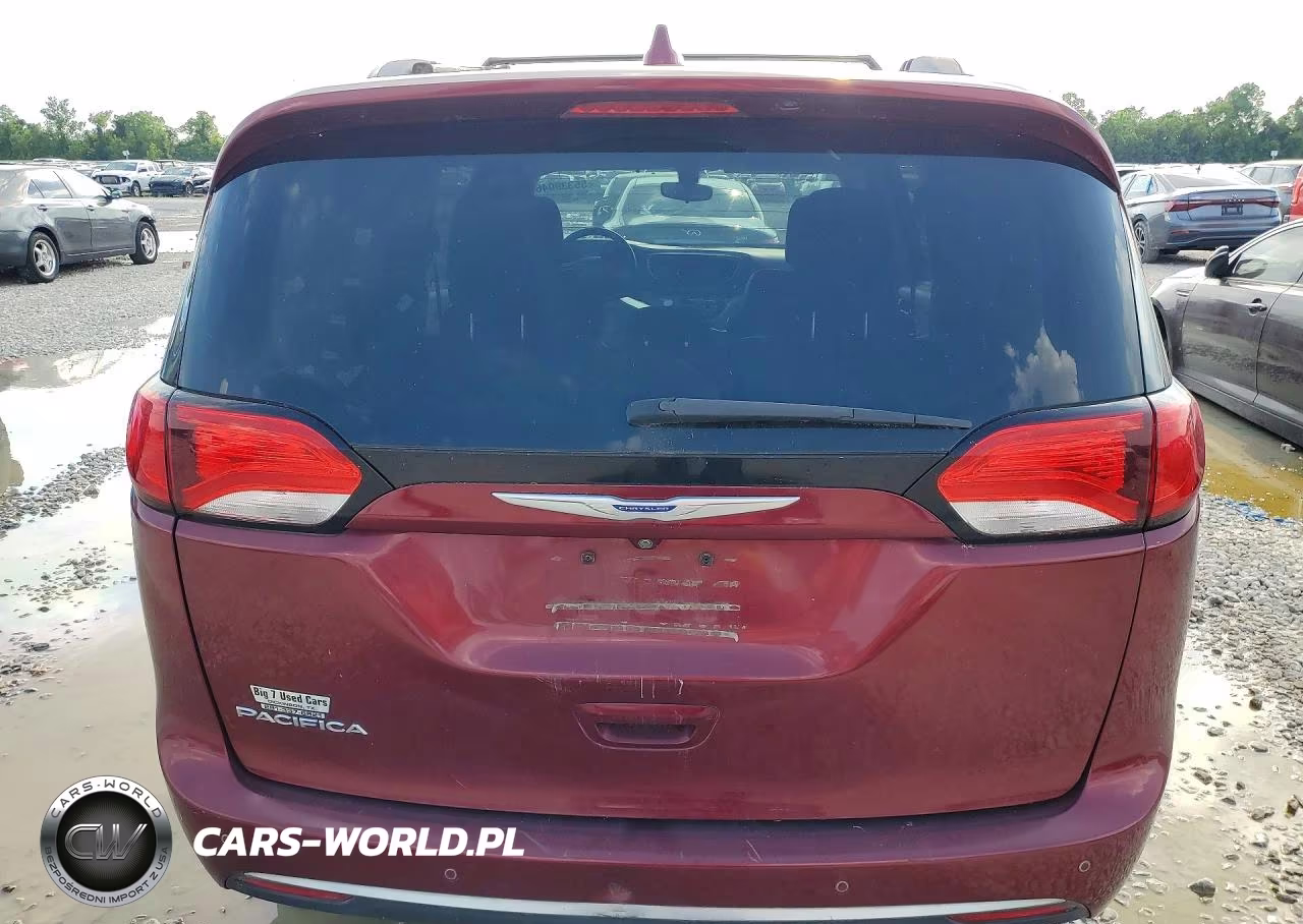 2018 Chrysler Pacifica Touring L VIN:2C4RC1BG6JR246069 - 6