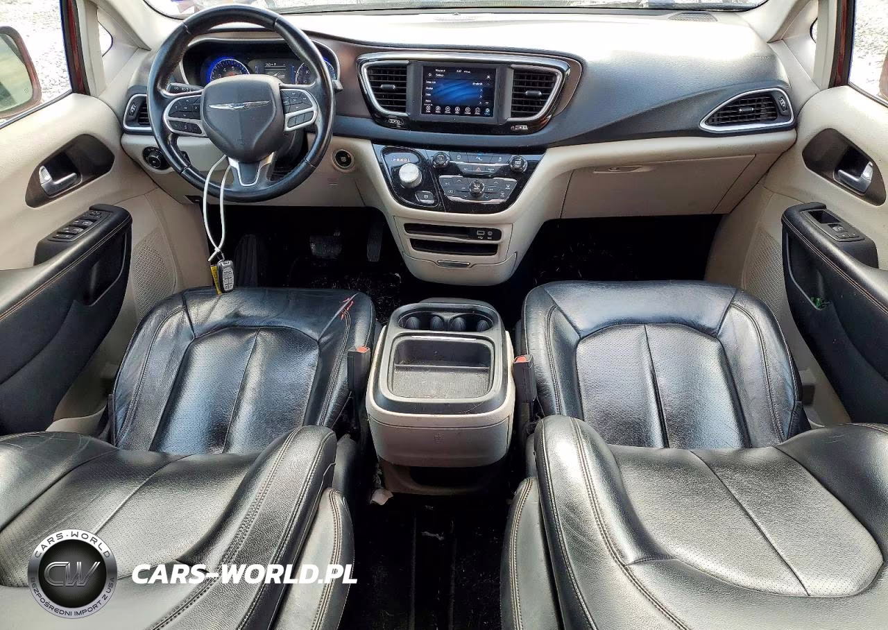 2018 Chrysler Pacifica Touring L VIN:2C4RC1BG6JR246069 - 8