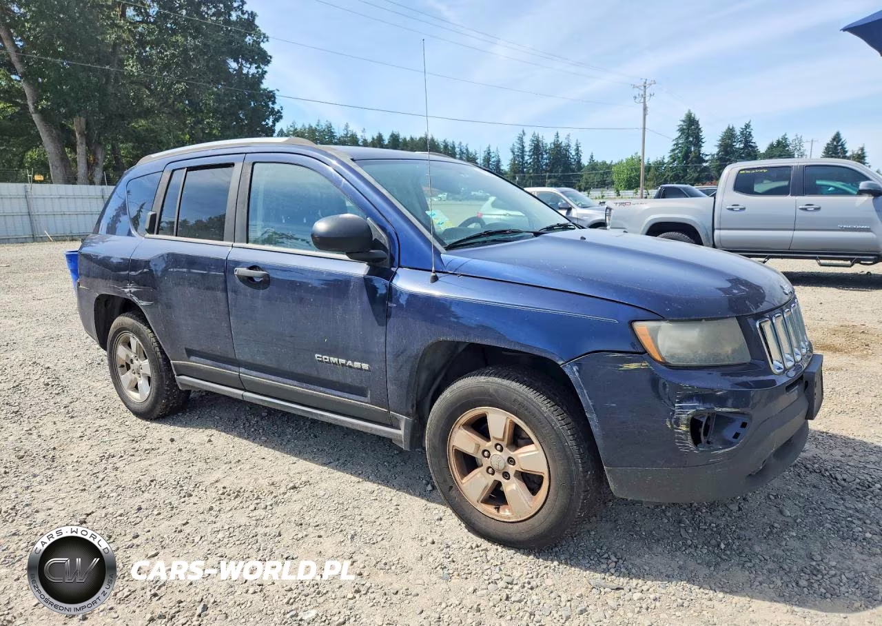 2014 Jeep Compass Sport VIN:1C4NJCBA1ED553007 - 4
