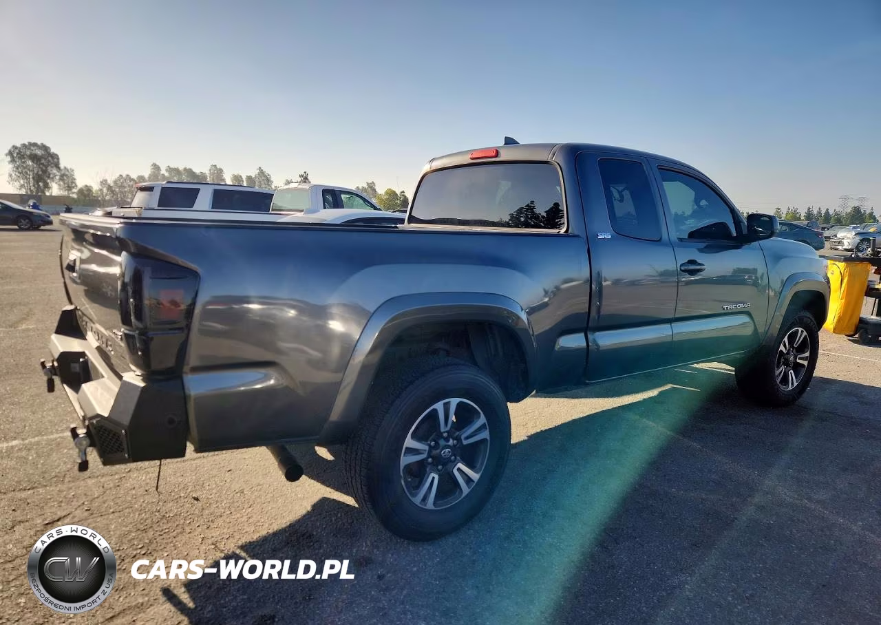 2016 Toyota Tacoma Trd Sport VIN:5TFRX5GN2HX082575 - 3