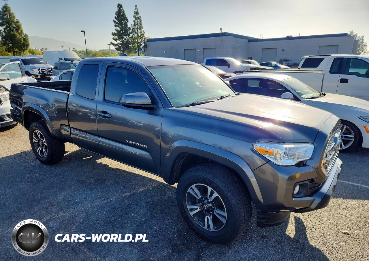 2016 Toyota Tacoma Trd Sport VIN:5TFRX5GN2HX082575 - 4