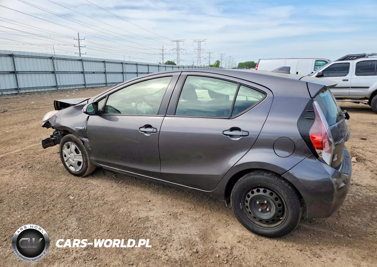 2016 Toyota Prius C Two VIN:JTDKDTB33G1130218 - 2