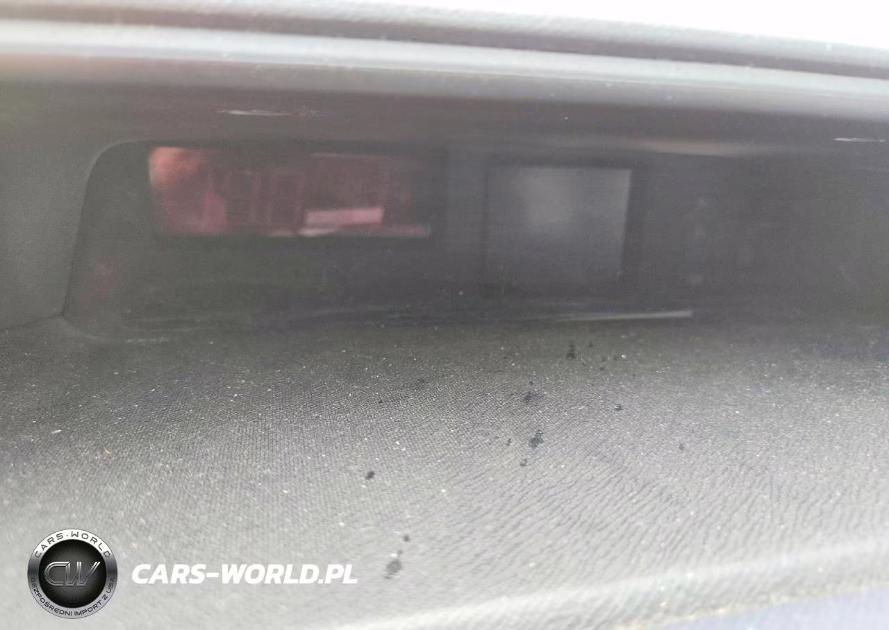 2016 Toyota Prius C Two VIN:JTDKDTB33G1130218 - 9