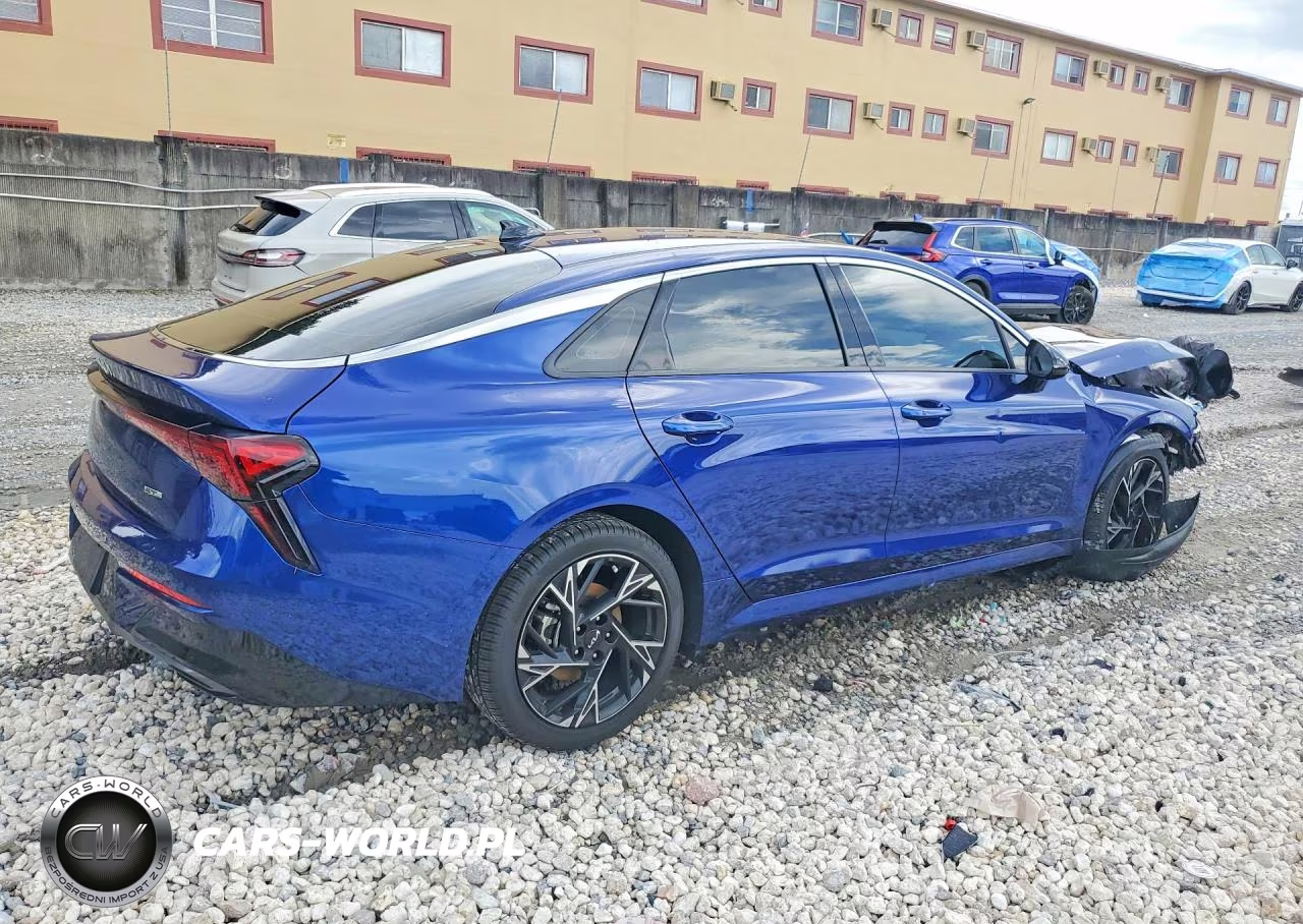2025 Kia K5 Gt Line VIN:KNAG64J73S5388747 - 3