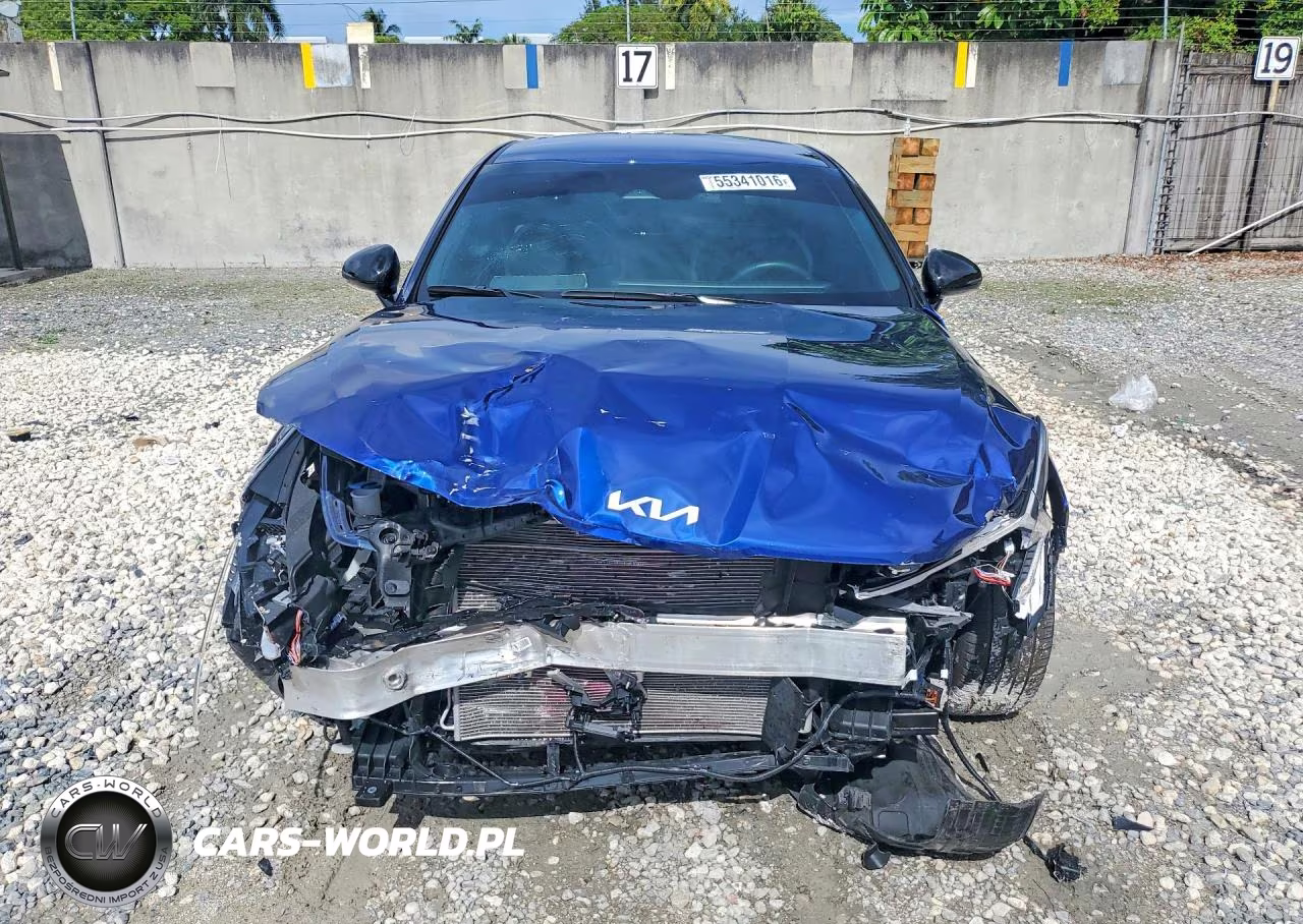 2025 Kia K5 Gt Line VIN:KNAG64J73S5388747 - 5