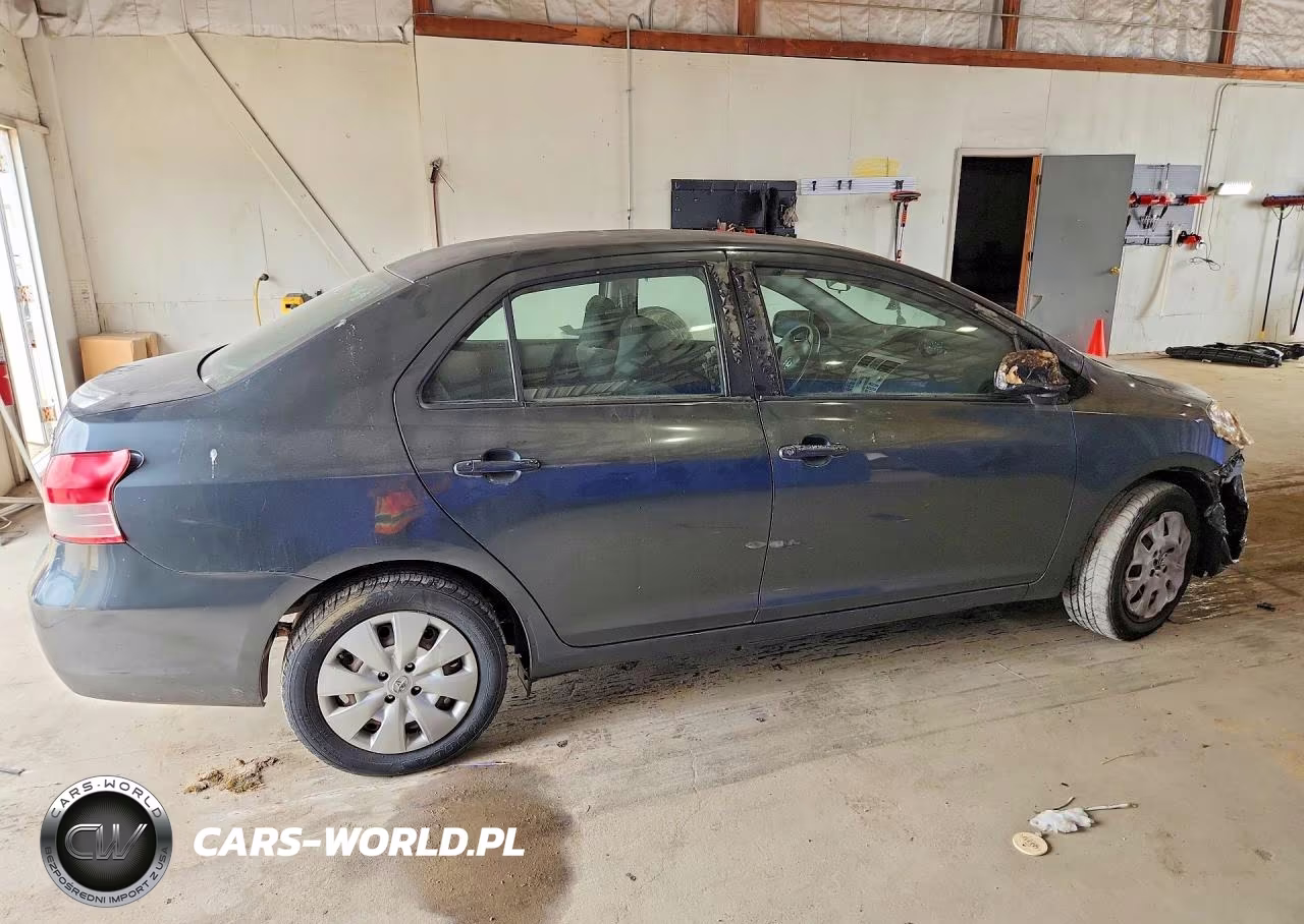 2010 Toyota Yaris Base VIN:JTDBT4K39A4065812 - 3
