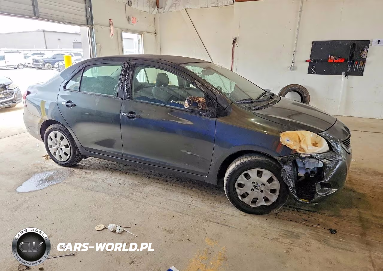 2010 Toyota Yaris Base VIN:JTDBT4K39A4065812 - 4