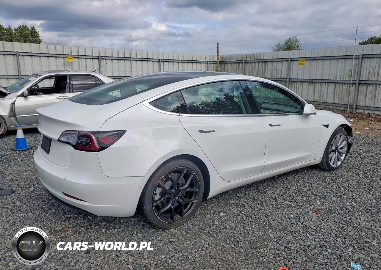 2020 Tesla Model 3 VIN:5YJ3E1EAXLF709112 - 3