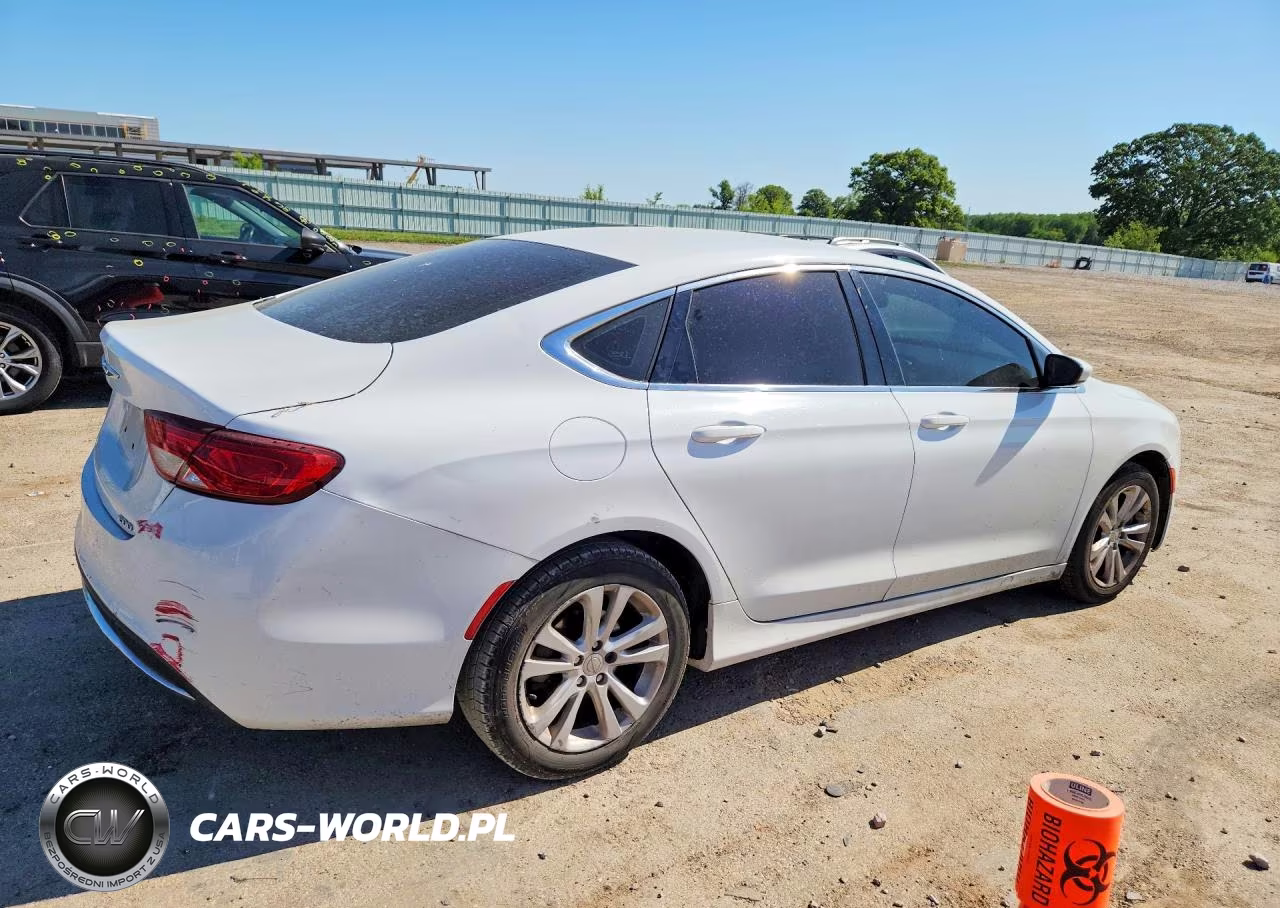 2016 Chrysler 200 Limited VIN:1C3CCCAB2GN167824 - 3