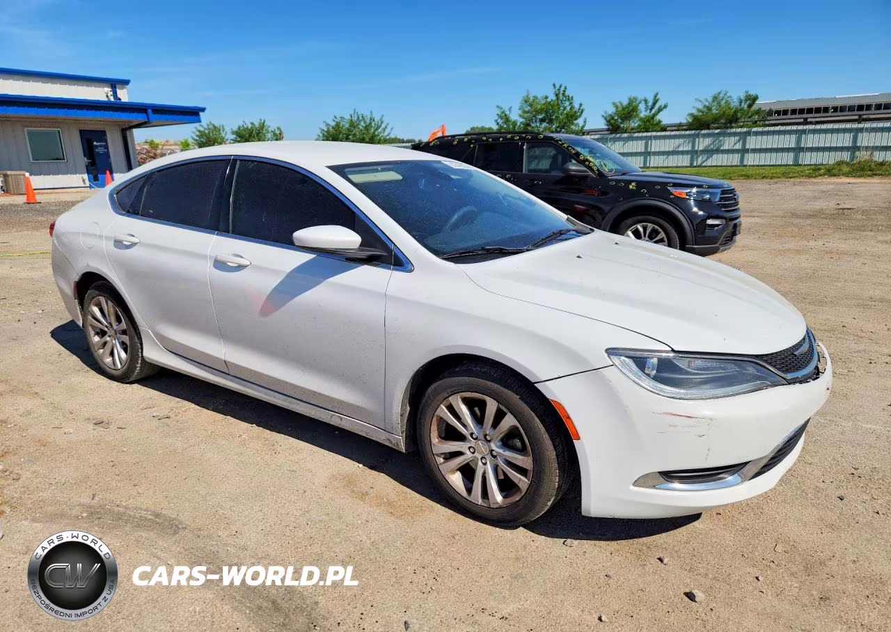 2016 Chrysler 200 Limited VIN:1C3CCCAB2GN167824 - 4