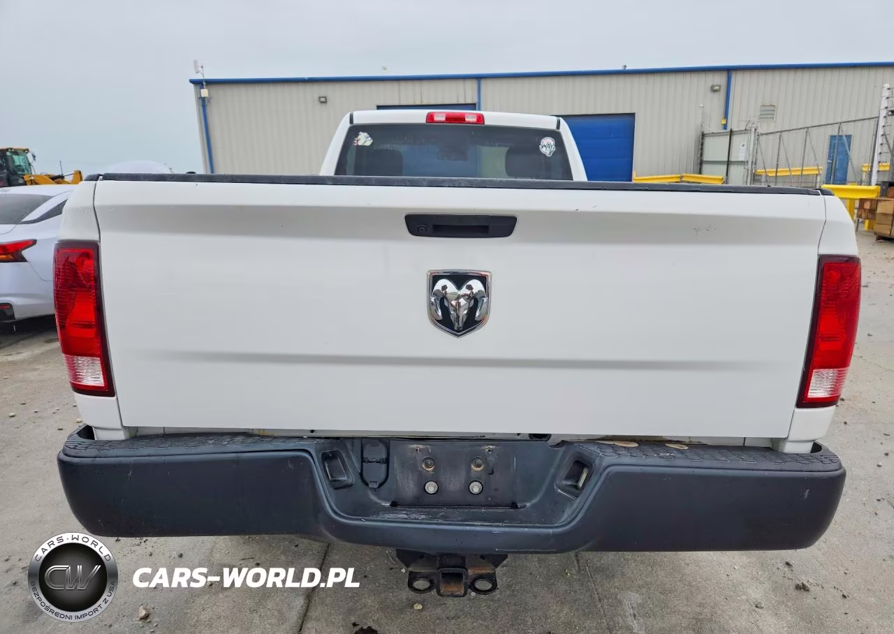 2019 Ram 1500 Classic Tradesman VIN:3C6JR6DT2KG541168 - 6