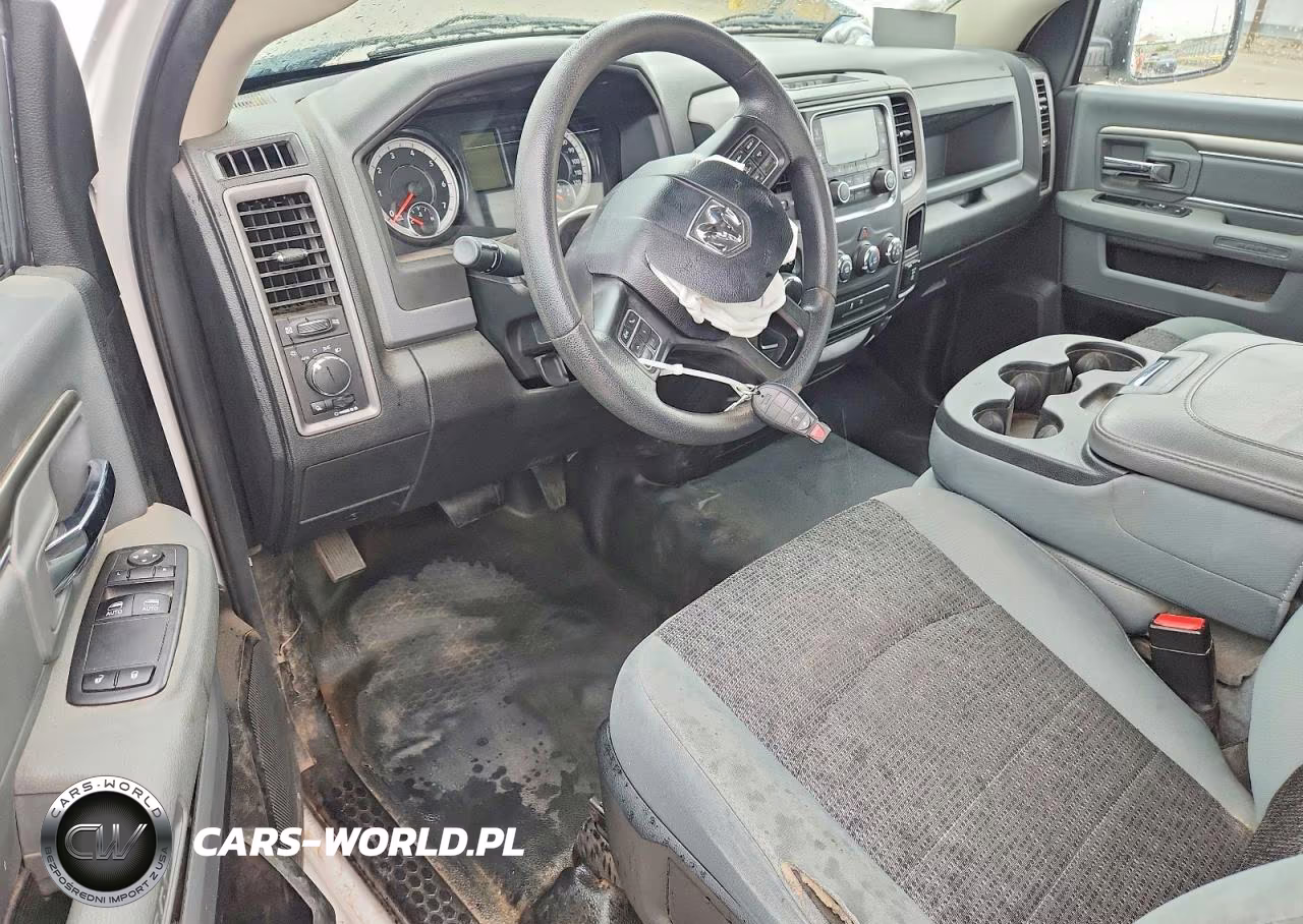 2019 Ram 1500 Classic Tradesman VIN:3C6JR6DT2KG541168 - 8