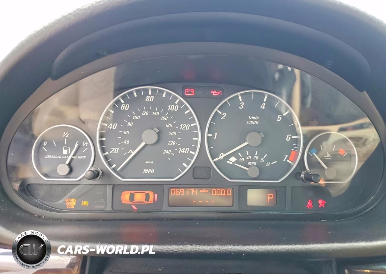 2006 BMW 330 Ci VIN:WBABW53446PZ42410 - 9
