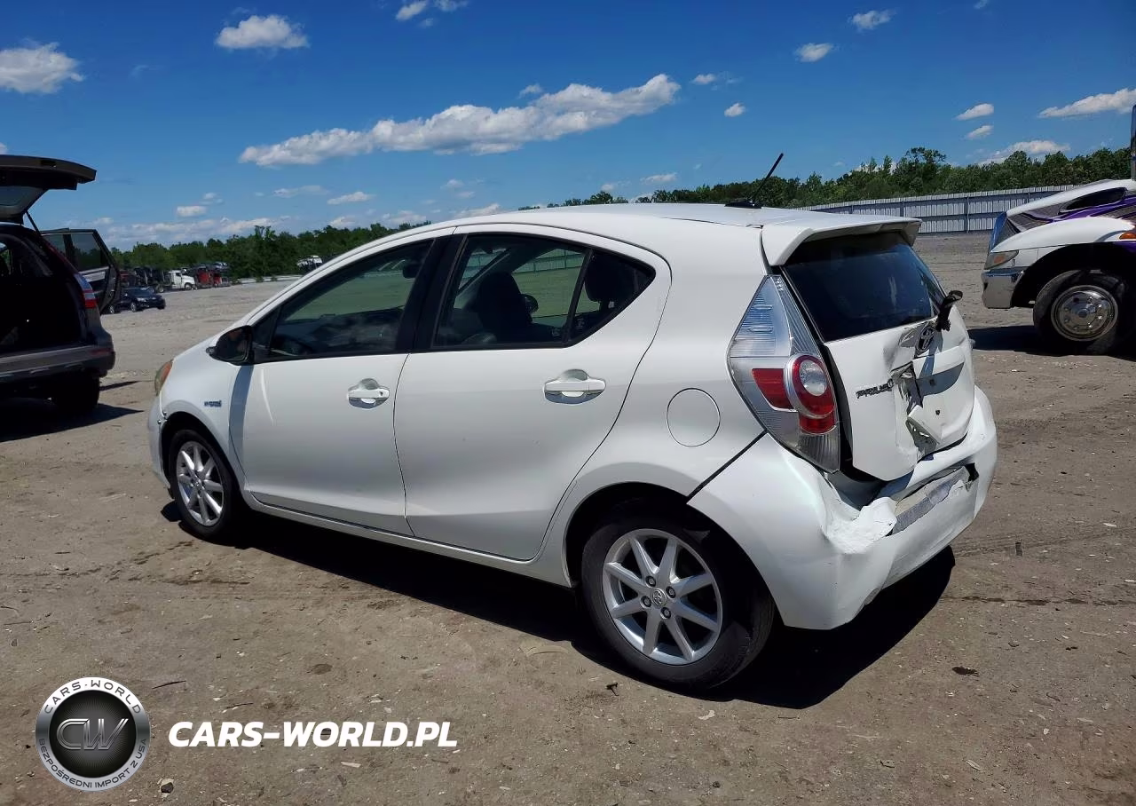 2014 Toyota Prius C Four VIN:JTDKDTB36E1075907 - 2