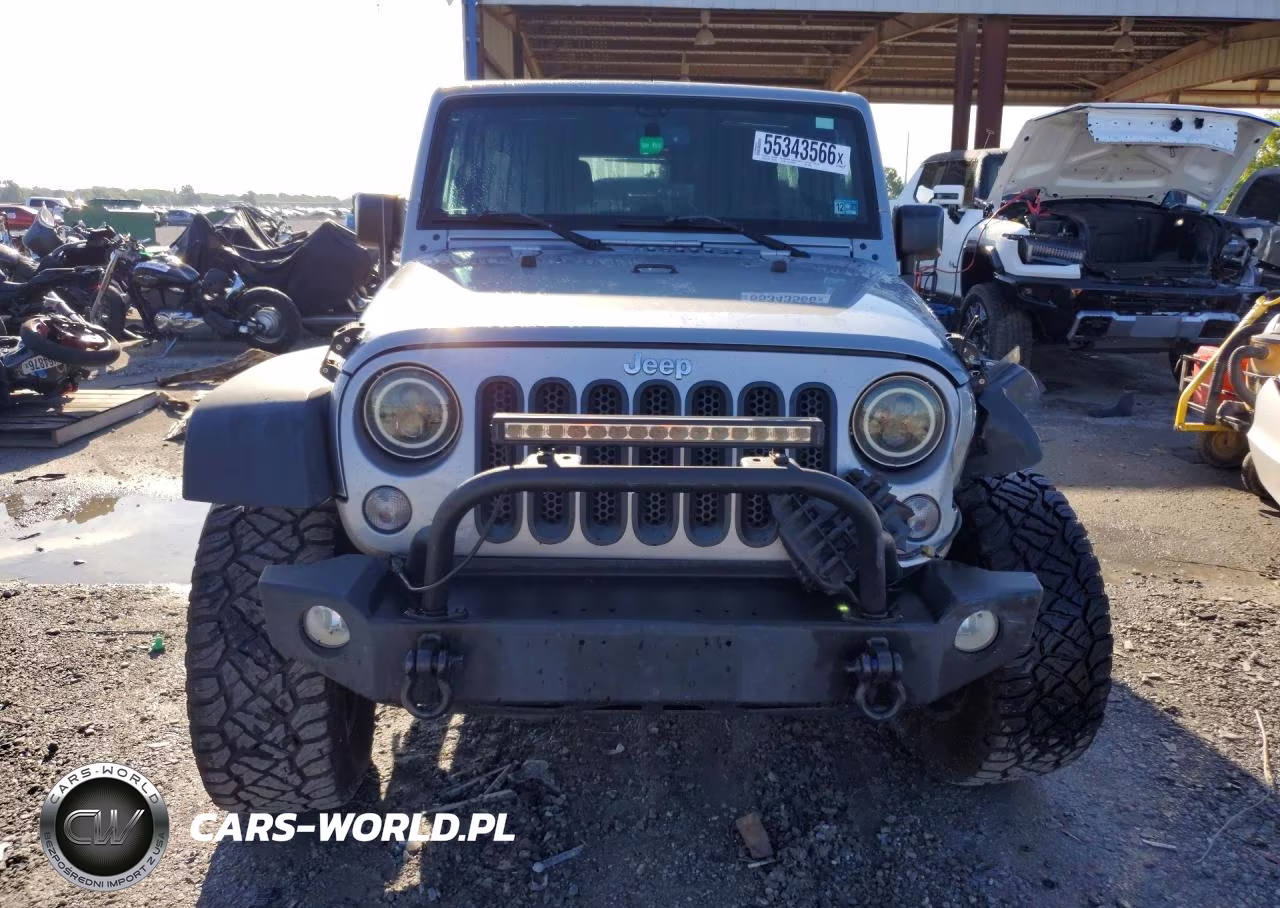 2015 Jeep Wrangler Unlimited Sport VIN:1C4BJWDG1FL520957 - 5
