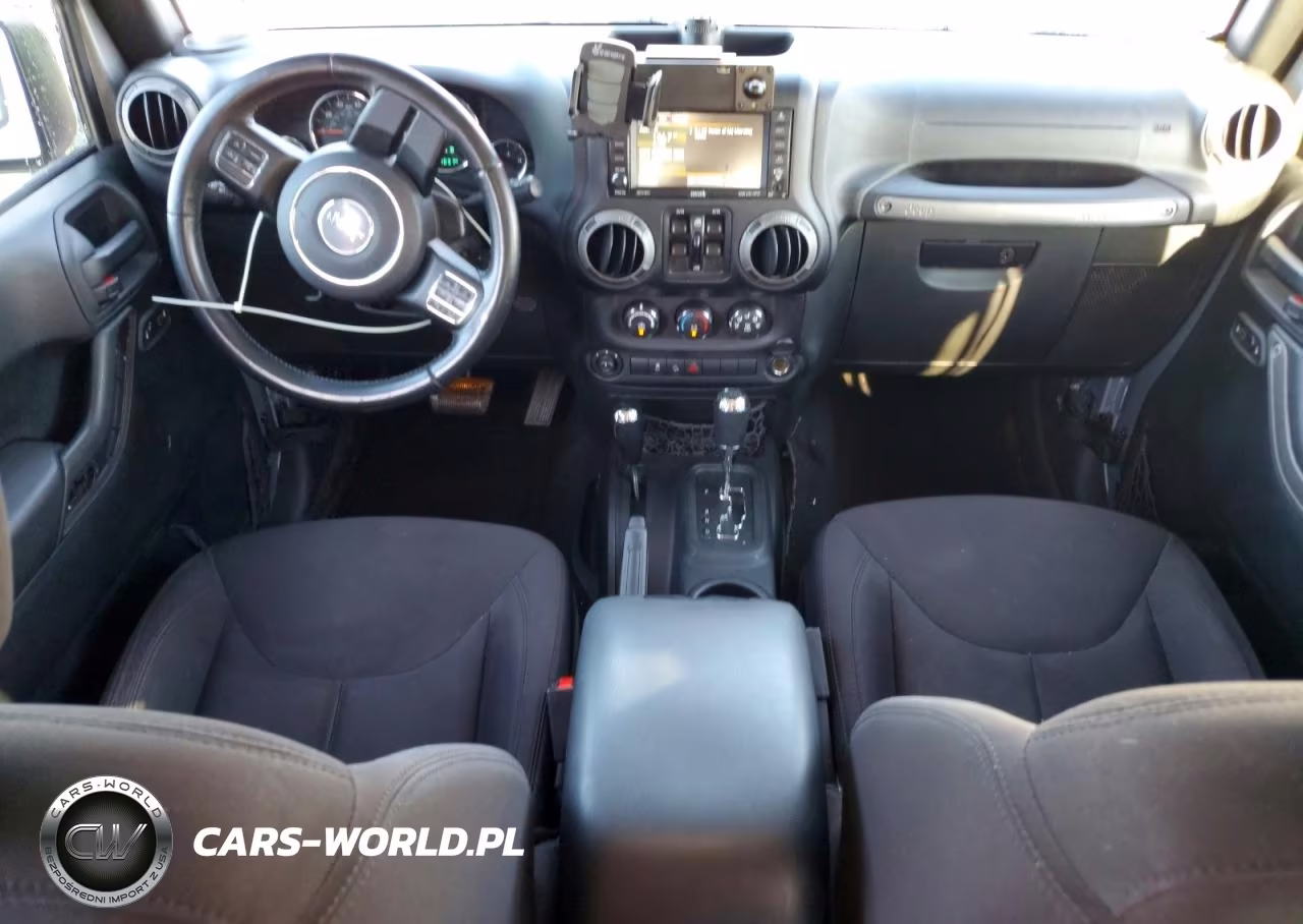 2015 Jeep Wrangler Unlimited Sport VIN:1C4BJWDG1FL520957 - 8
