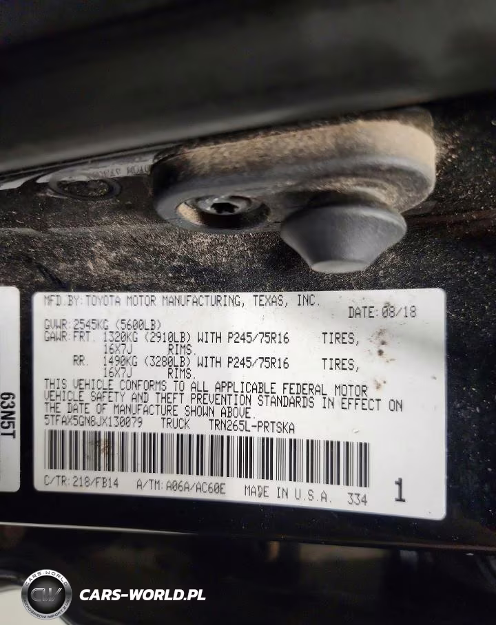2018 Toyota Tacoma Sr VIN:5TFAX5GN8JX130079 - 12