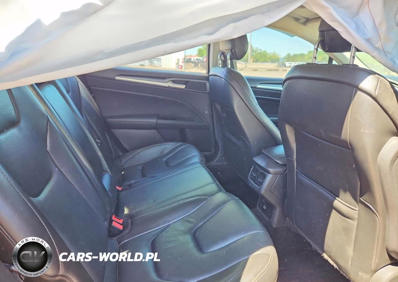 2015 Ford Fusion Titanium VIN:3FA6P0D93FR260597 - 10