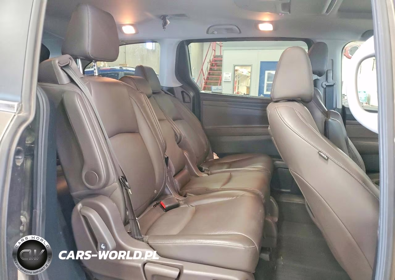 2022 Honda Odyssey Touring VIN:5FNRL6H82NB054632 - 11