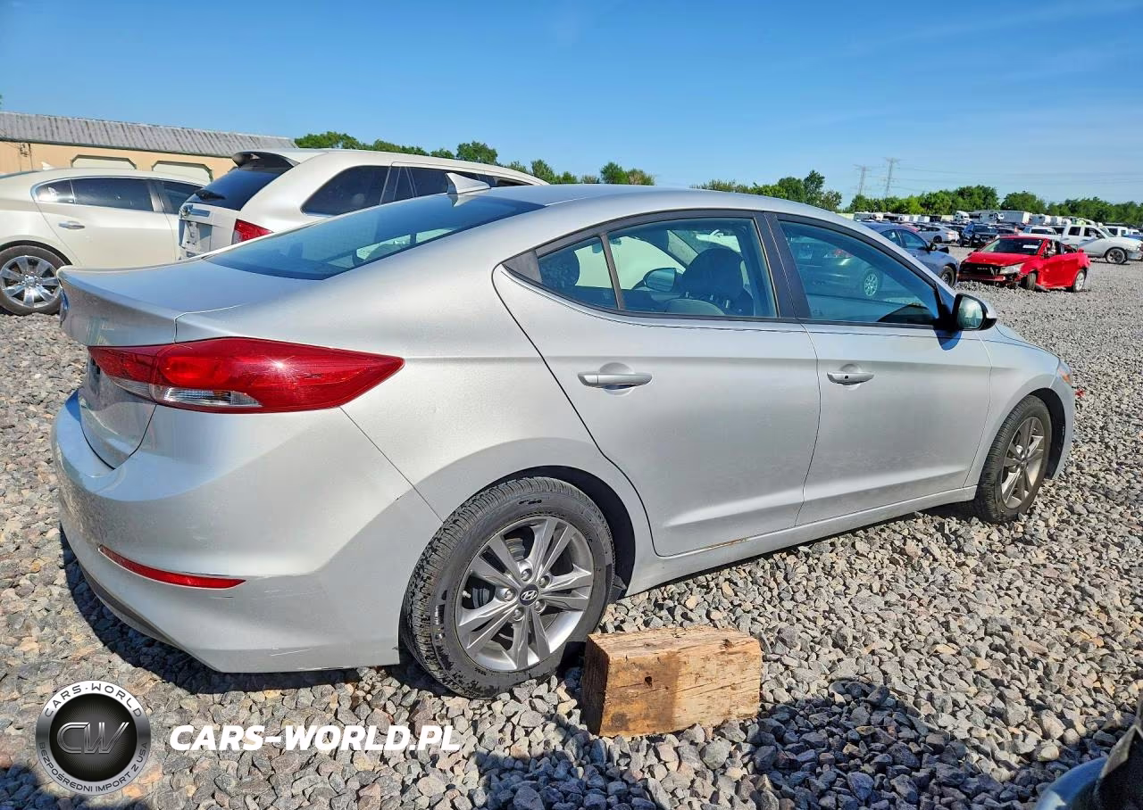 2017 Hyundai Elantra Se VIN:5NPD84LF5HH028358 - 3