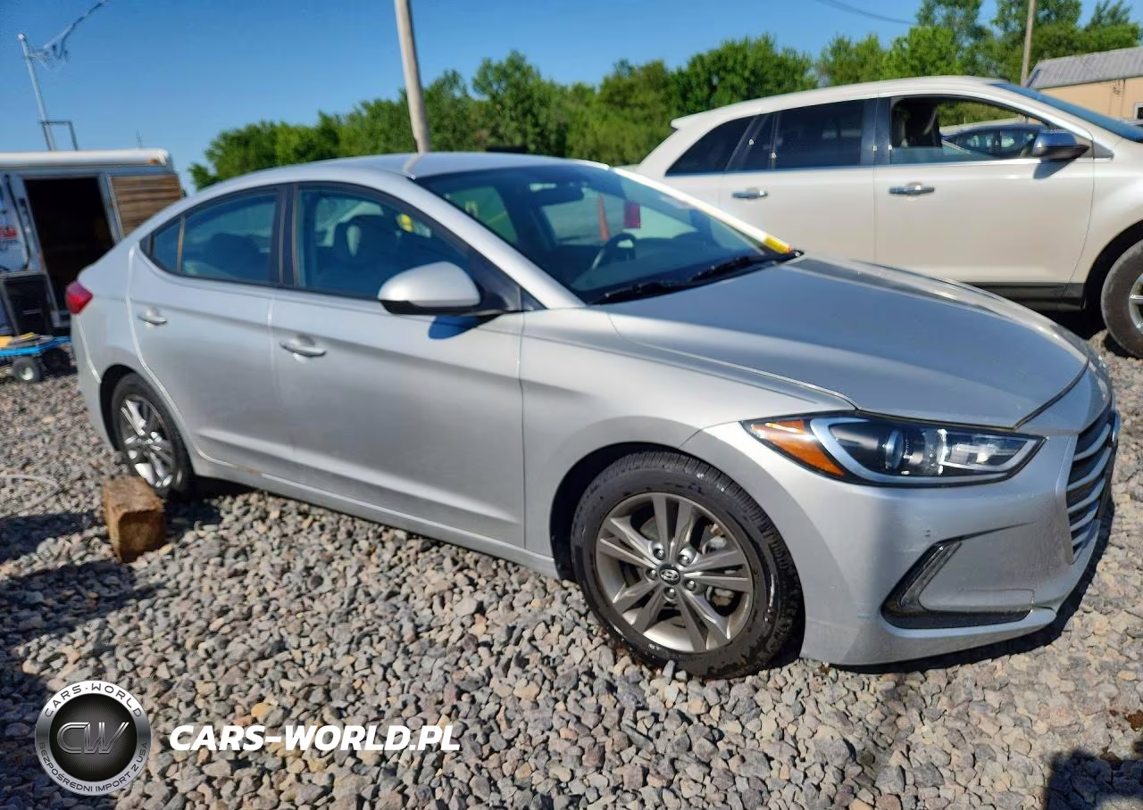 2017 Hyundai Elantra Se VIN:5NPD84LF5HH028358 - 4