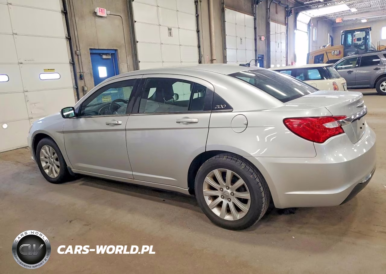 2011 Chrysler 200 Touring VIN:1C3BC1FB3BN589487 - 2