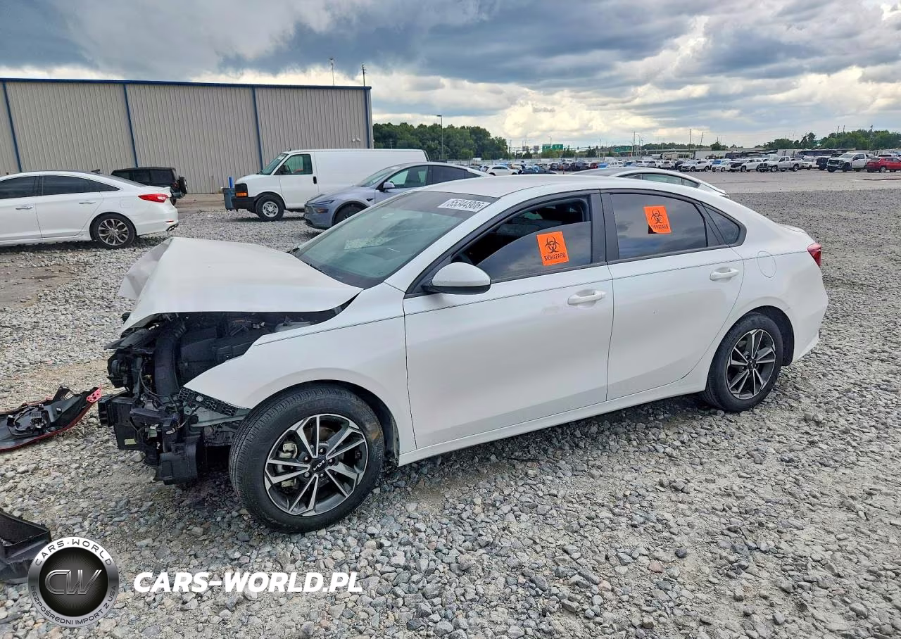 2023 Kia Forte Lxs – zdjęcie 1 z 12