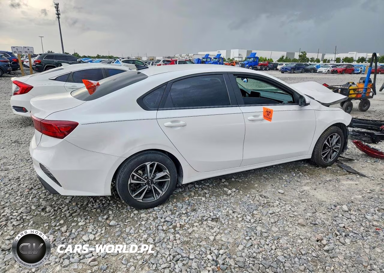 2023 Kia Forte Lxs VIN:3KPF24AD0PE508774 - 3