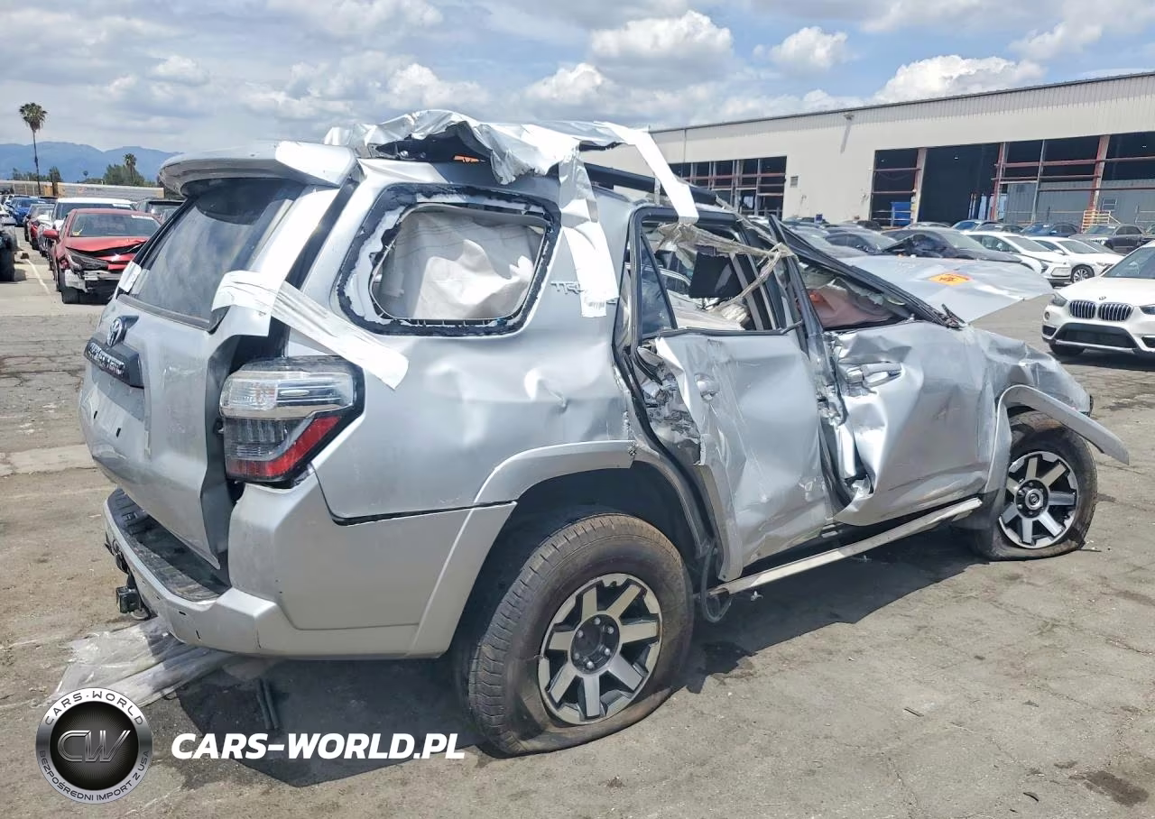 2022 Toyota 4Runner Trd Off-Road VIN:JTEPU5JR3N6003407 - 3