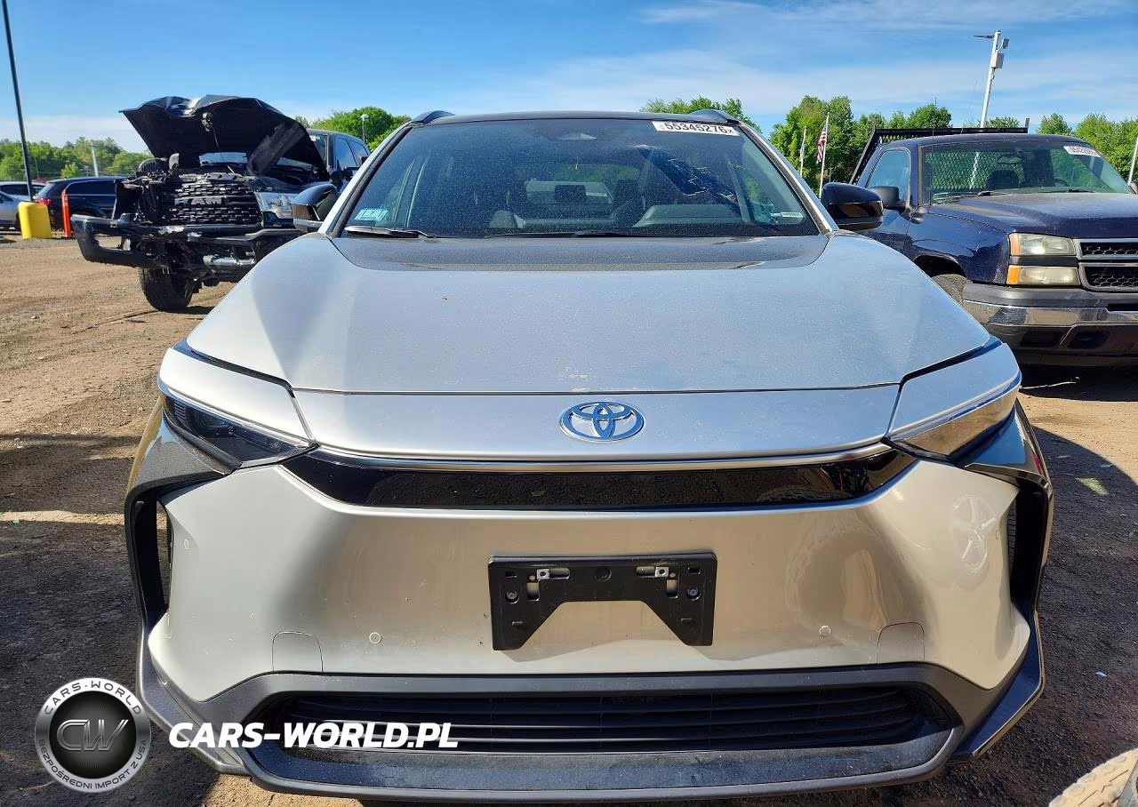 2025 Toyota Bz4X Xle VIN:JTMABACA1SA096646 - 5