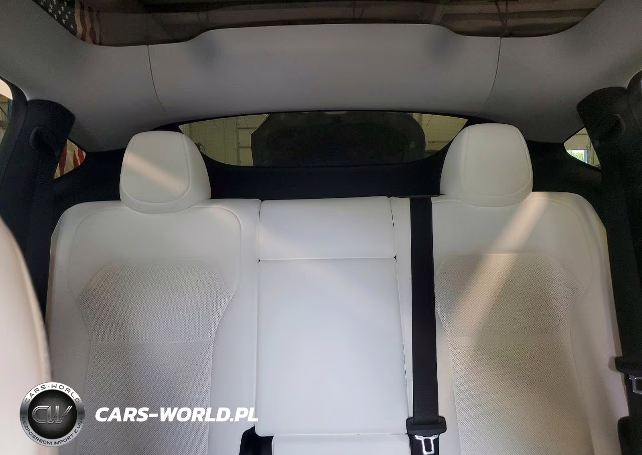 2026 Tesla Model Y VIN:7SAYGDED2TF558684 - 10