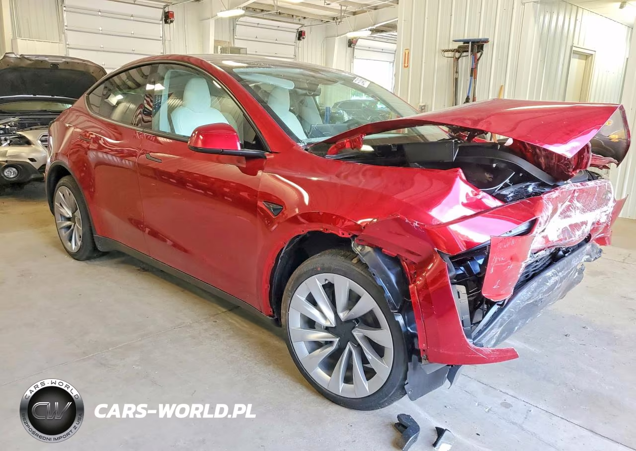2026 Tesla Model Y VIN:7SAYGDED2TF558684 - 4