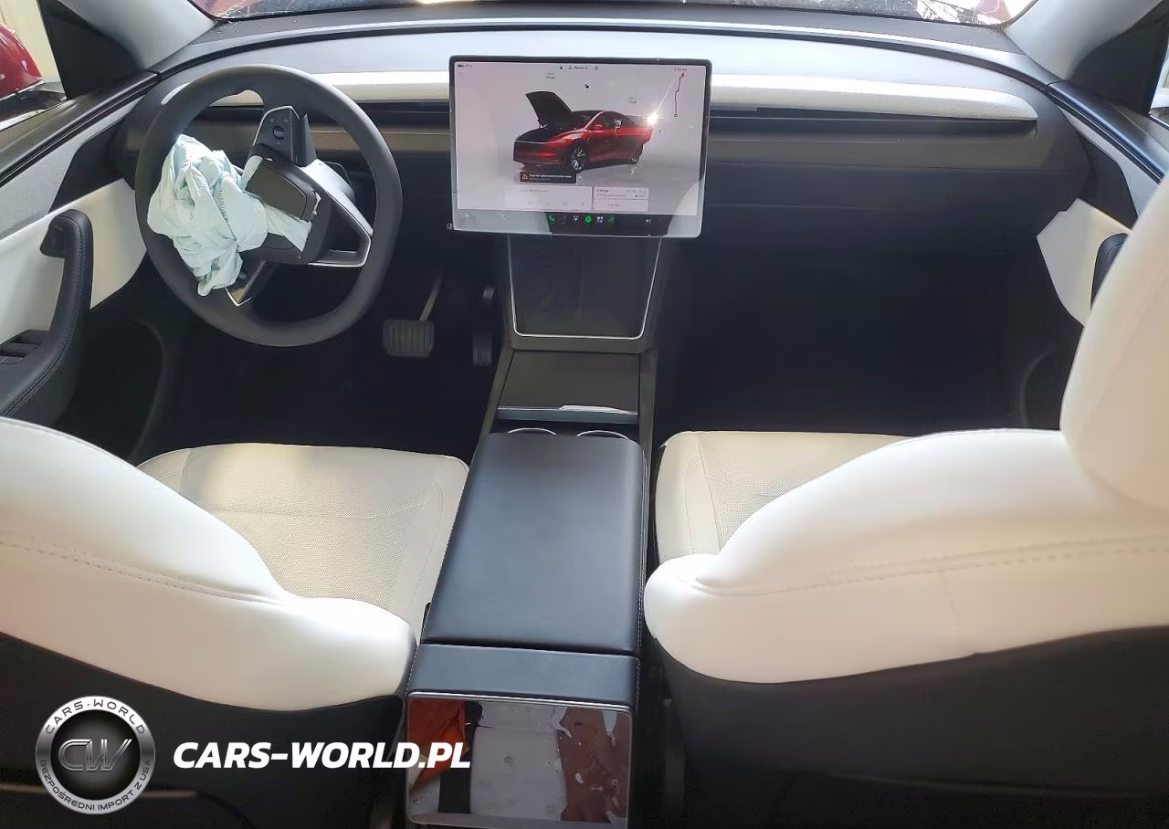 2026 Tesla Model Y VIN:7SAYGDED2TF558684 - 8
