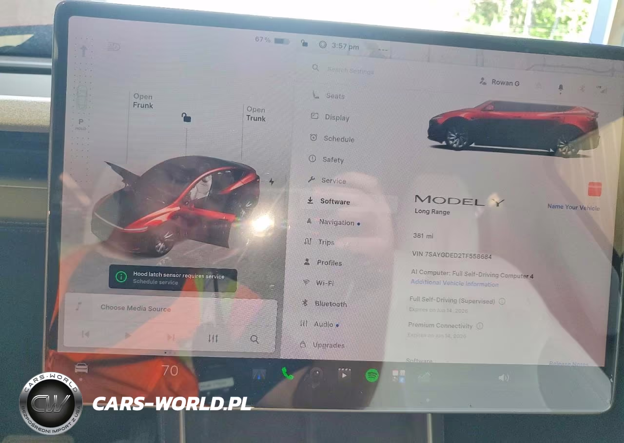 2026 Tesla Model Y VIN:7SAYGDED2TF558684 - 9