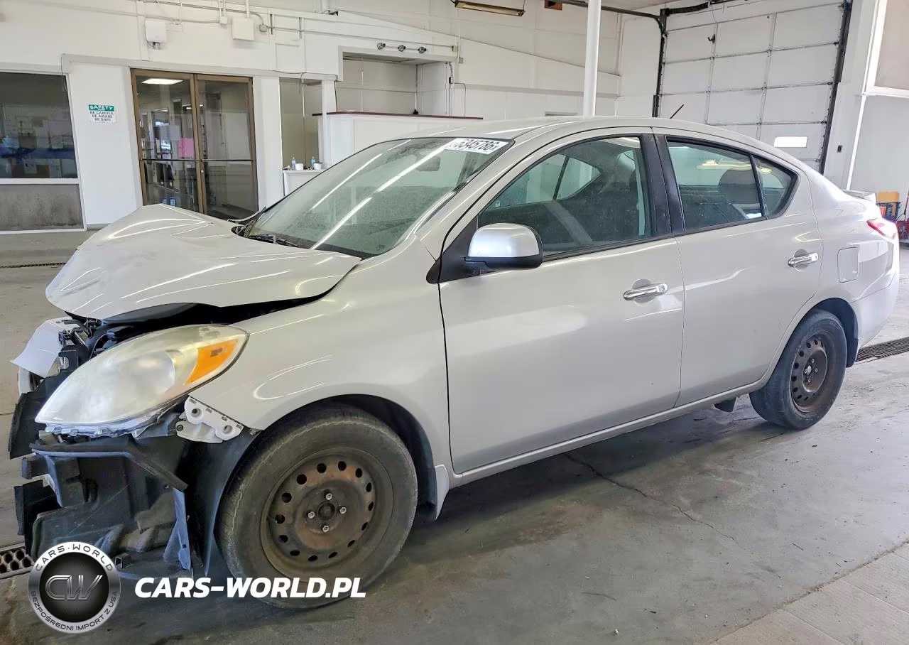 2014 Nissan Versa 1.6 Sv – zdjęcie 1 z 12