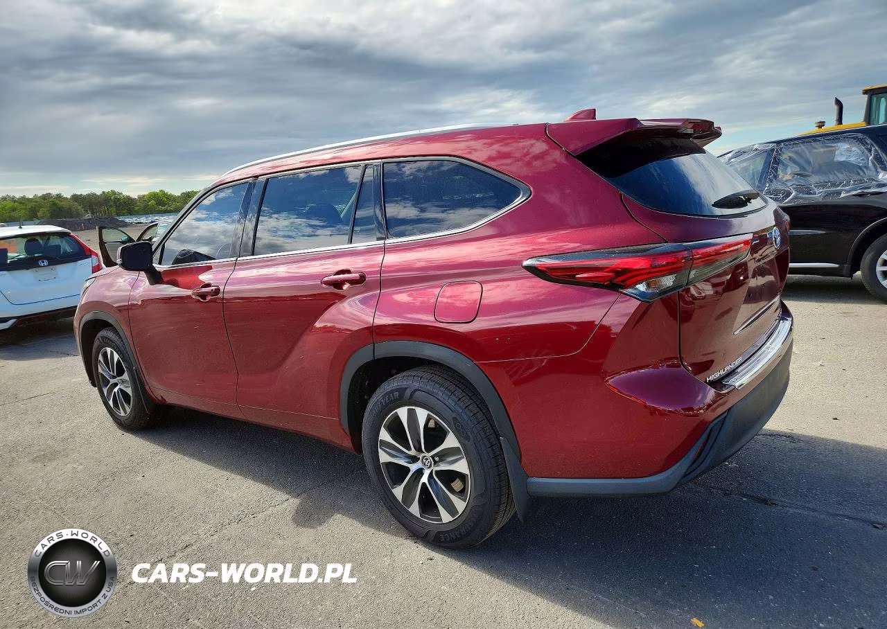 2022 Toyota Highlander Xle VIN:5TDGZRBH9NS181258 - 2