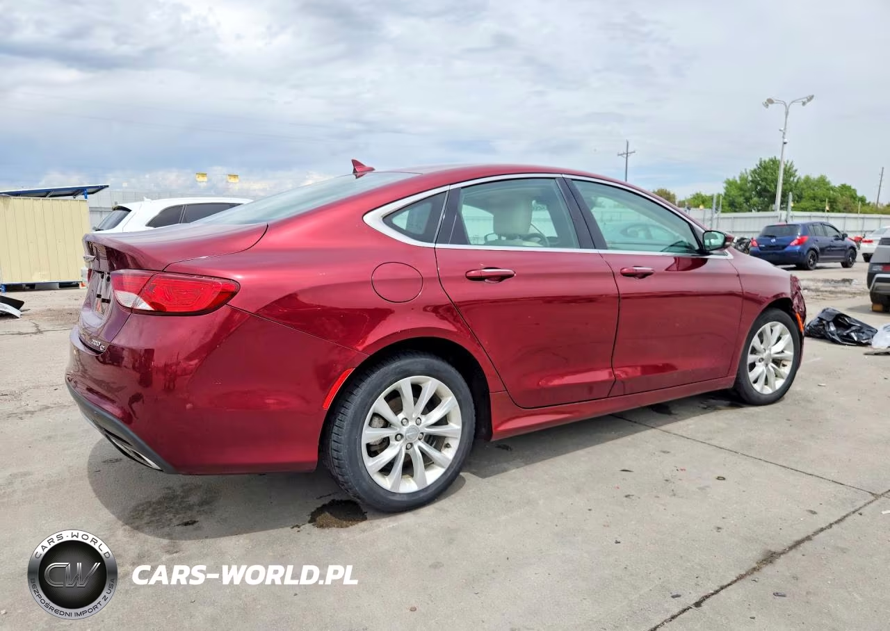 2015 Chrysler 200 C VIN:1C3CCCCG1FN519668 - 3
