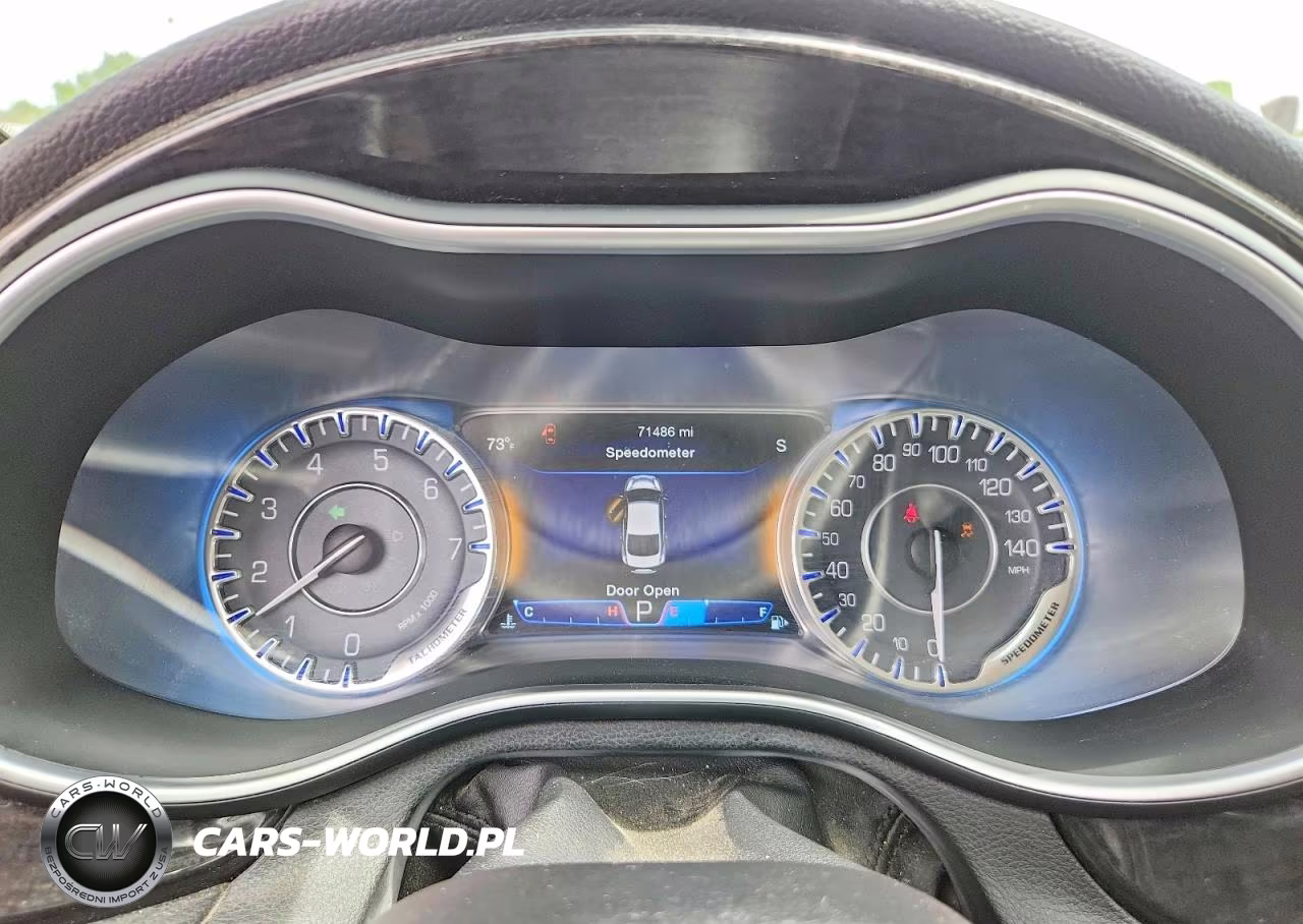 2015 Chrysler 200 C VIN:1C3CCCCG1FN519668 - 9
