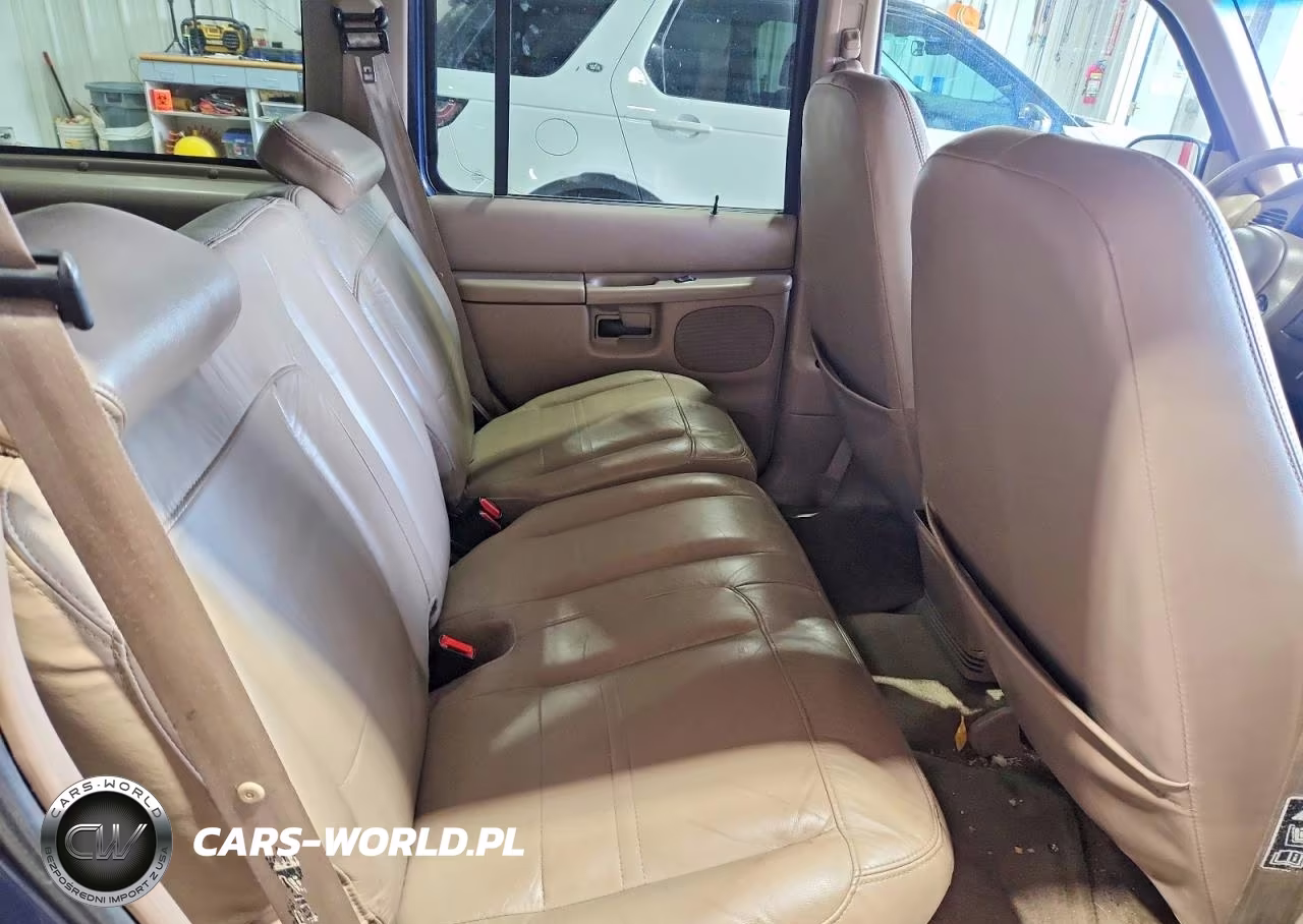 2000 Ford Explorer Eddie Bauer VIN:1FMZU74E3YZC20908 - 11
