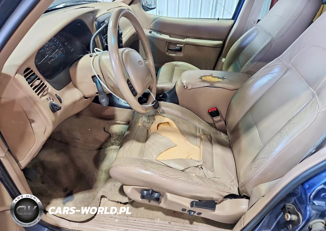 2000 Ford Explorer Eddie Bauer VIN:1FMZU74E3YZC20908 - 7