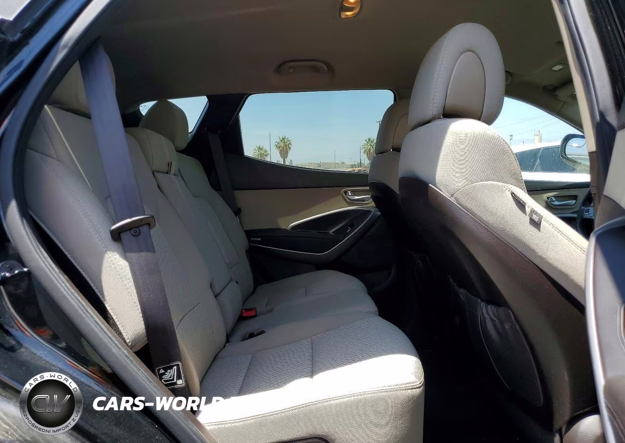 2016 Hyundai Santa Fe VIN:5XYZU3LB4GG337592 - 11