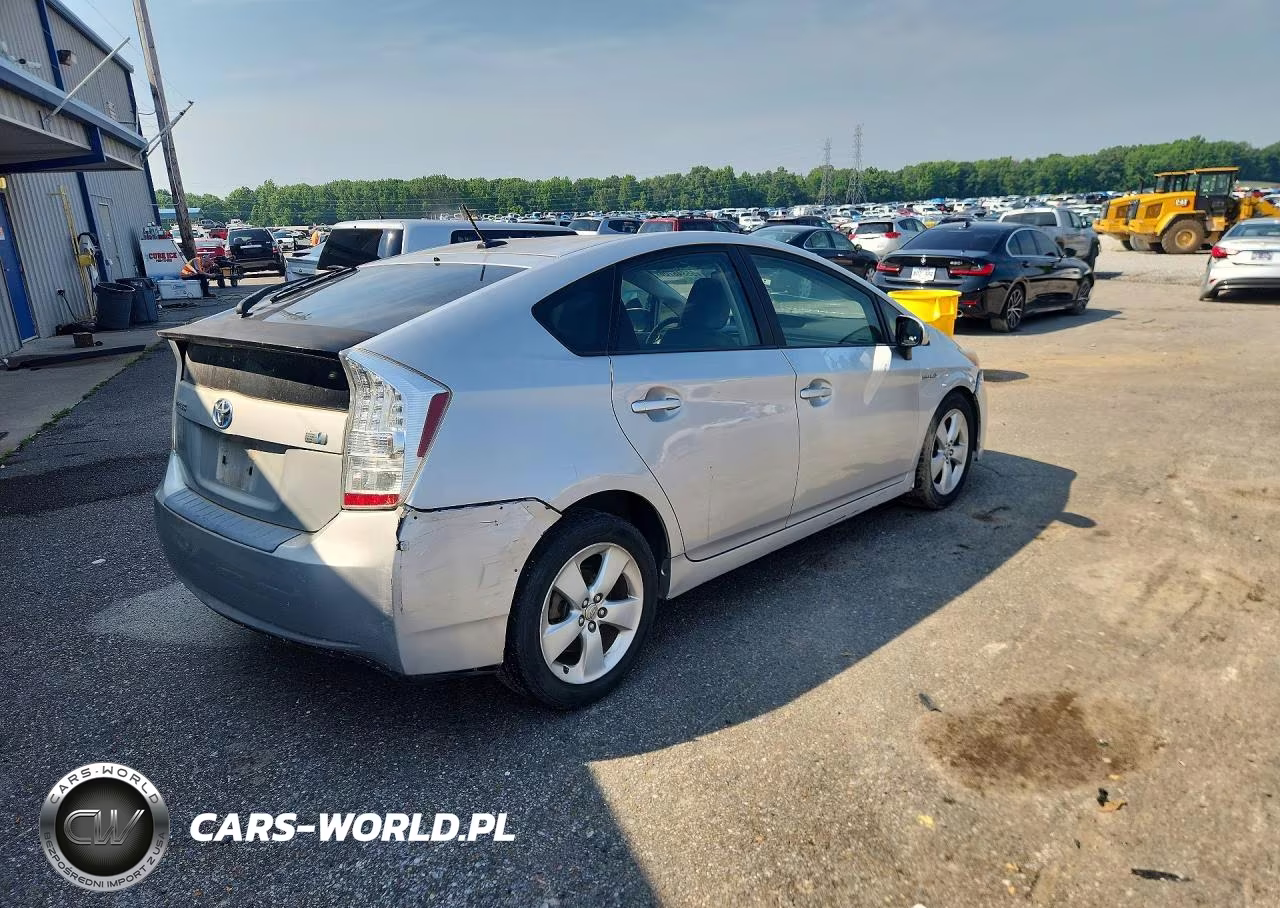 2010 Toyota Prius V VIN:JTDKN3DU1A0005735 - 3