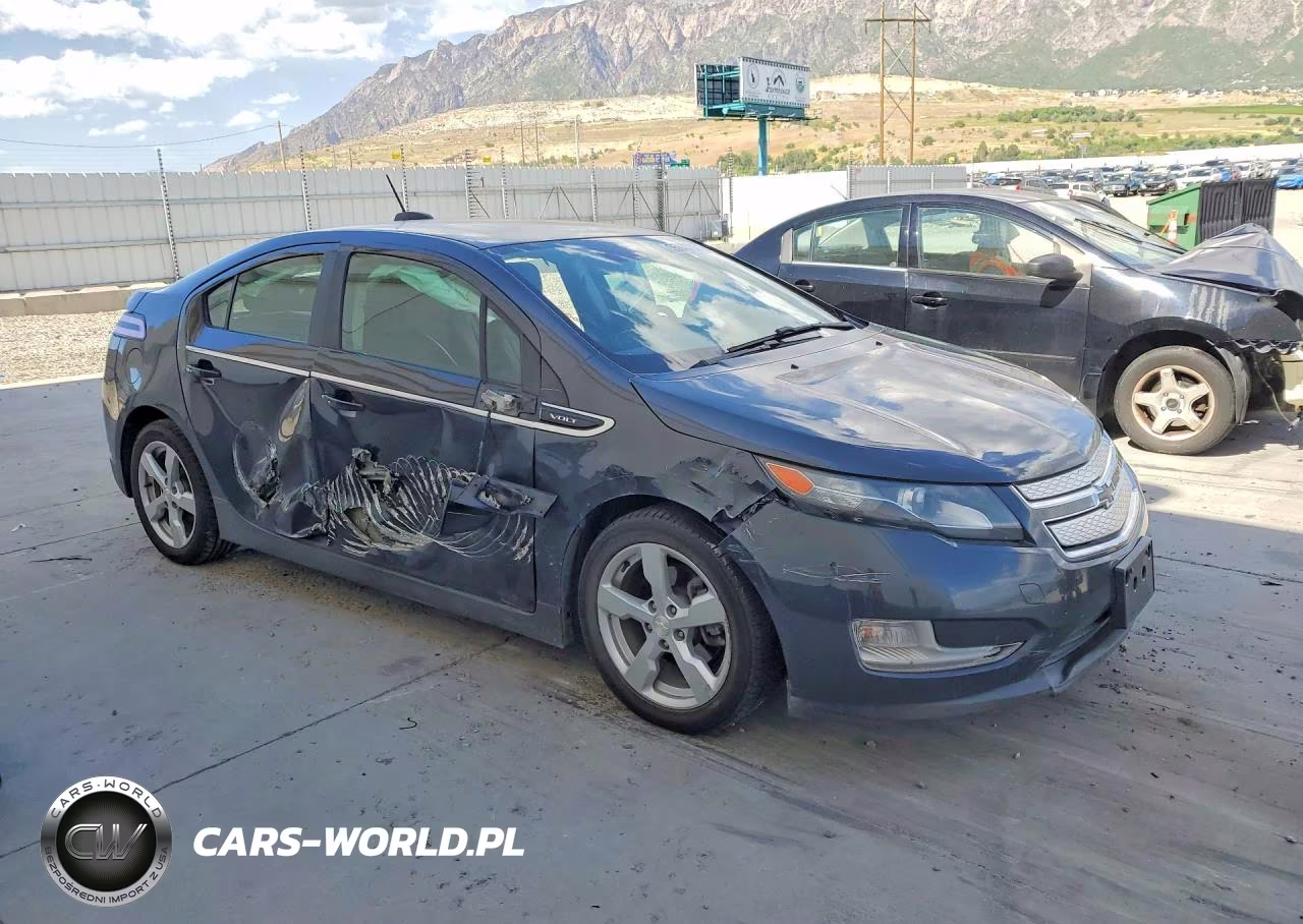 2015 Chevrolet Volt VIN:1G1RD6E42FU132634 - 4