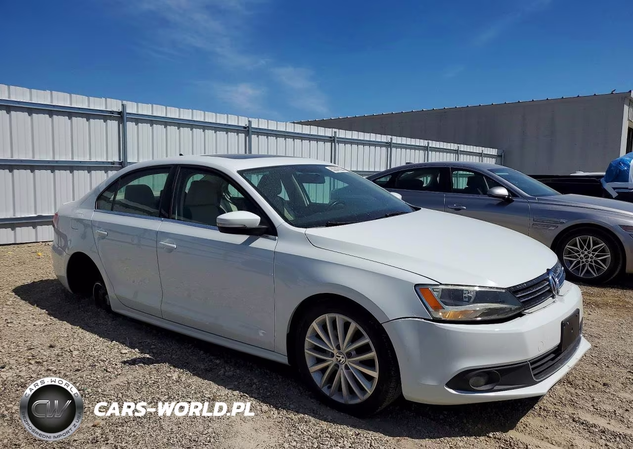 2014 Volkswagen Jetta Sel VIN:3VWL17AJ3EM431122 - 4