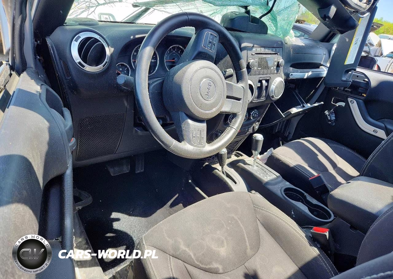 2015 Jeep Wrangler Sahara VIN:1C4AJWBG2FL652639 - 8