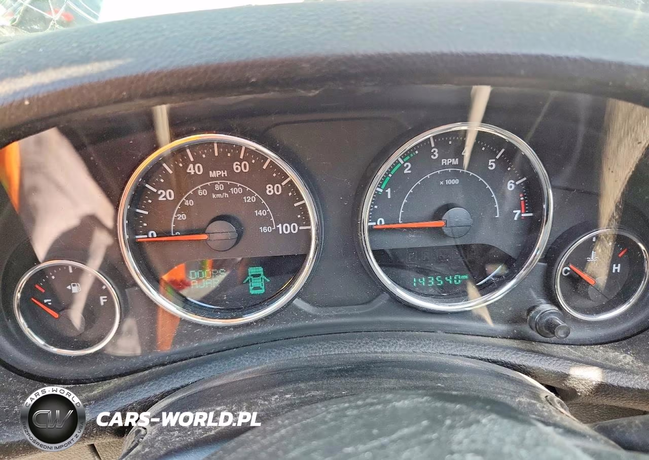 2015 Jeep Wrangler Sahara VIN:1C4AJWBG2FL652639 - 9