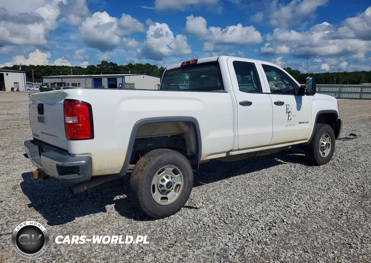 2017 GMC Sierra K2500 Heavy Duty VIN:1GT22REG5HZ306129 - 3