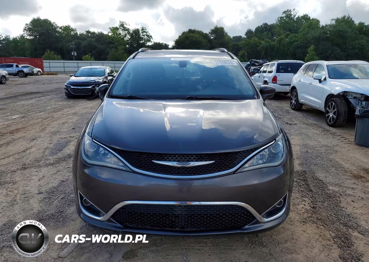 2017 Chrysler Pacifica Touring L Plus VIN:2C4RC1EG4HR708599 - 5